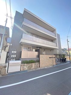 兵庫県西宮市甲子園六番町の賃貸アパート