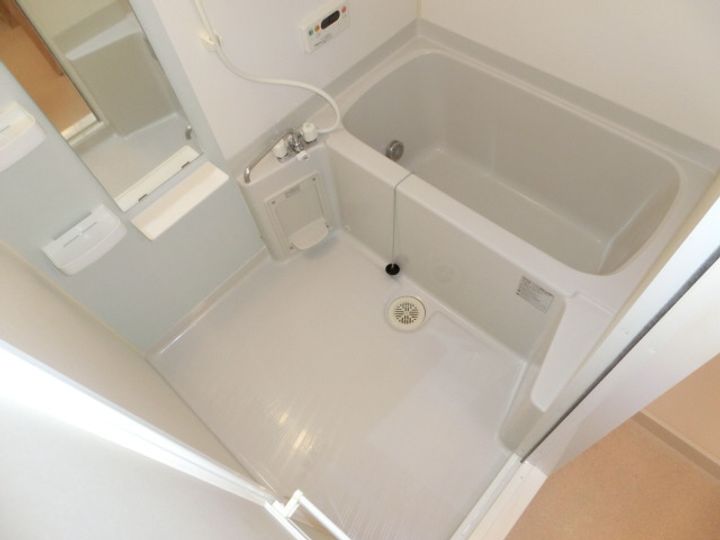 サワーパルシェ103の風呂