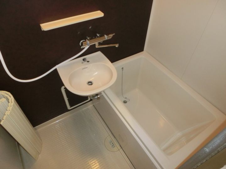 サンプレタ貴崎101の風呂