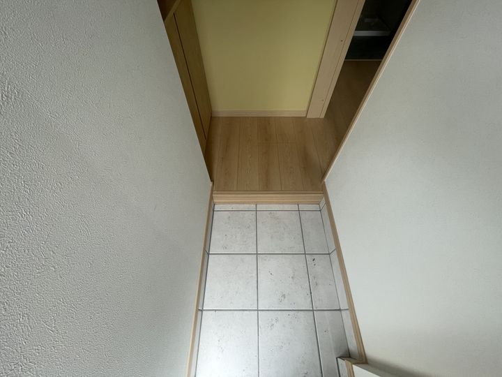 プレミアム中尾101の玄関