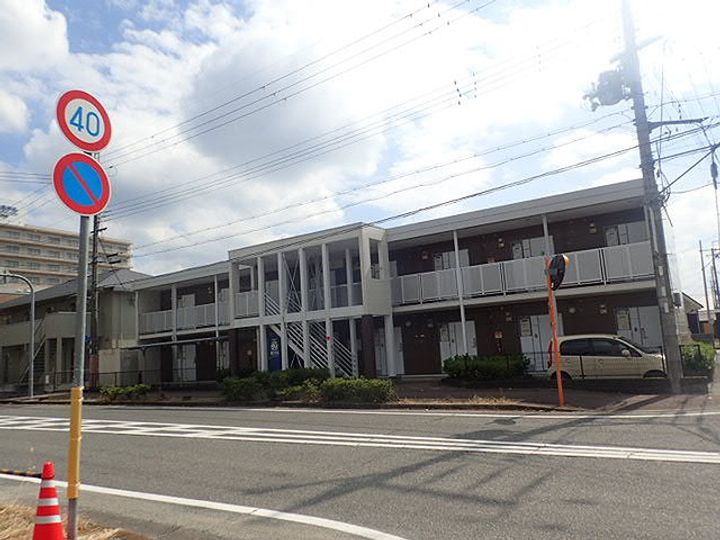 レオパレスアドリア館207の外観