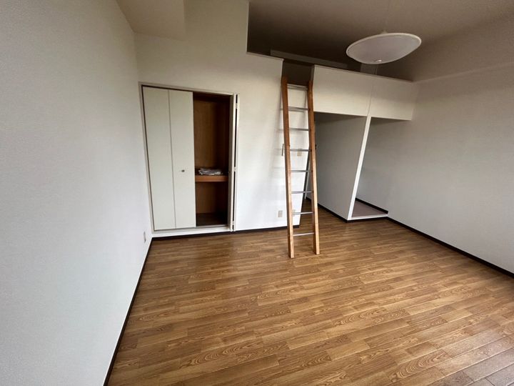 宝殿ヤングパレス2204の内装