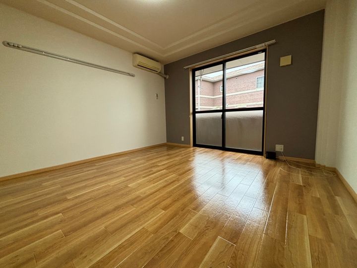 小野ロイヤルハイツの居間