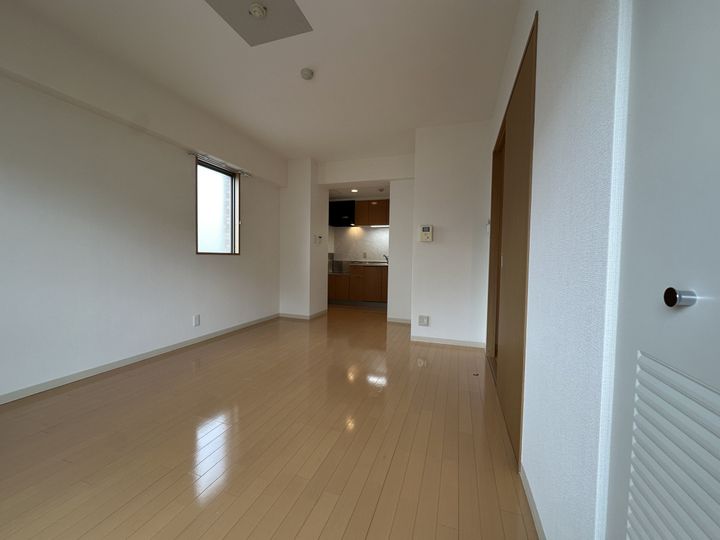 アモーレ二階町の居間
