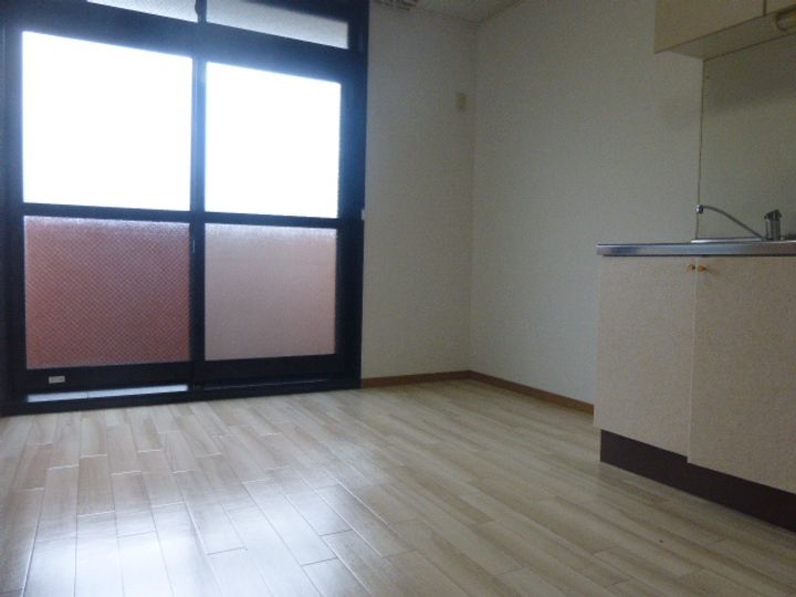 リアン飾東A301の居間