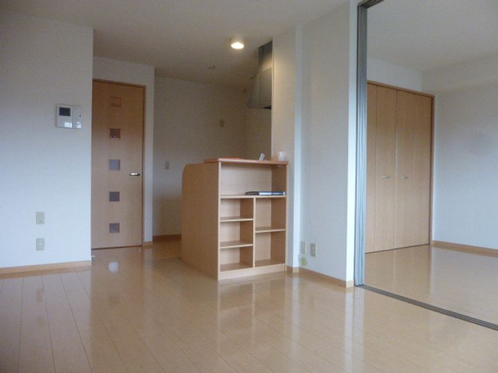 パークハイム参番館B207の居間