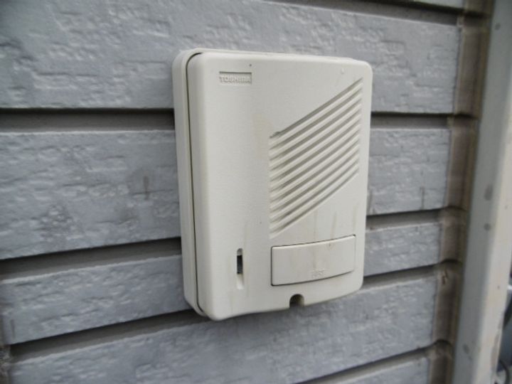 ハイツコスモスの玄関