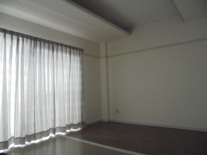 グランシード高田台南棟108の内装