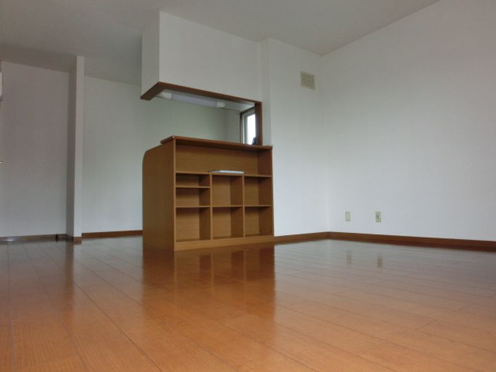 リビングタウン古坂壱番館A棟の居間