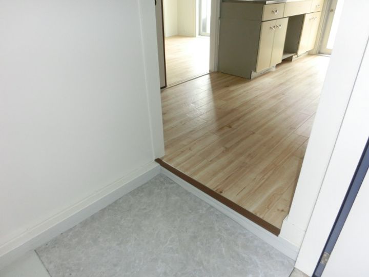 ビレッジハウス小坂3-501の玄関