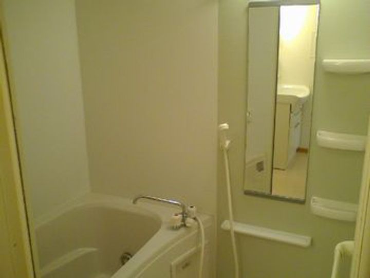 クール・ヴィヴァーチェC103の風呂