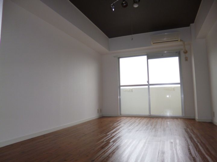 グリーンハイツ梅ヶ谷309の居間