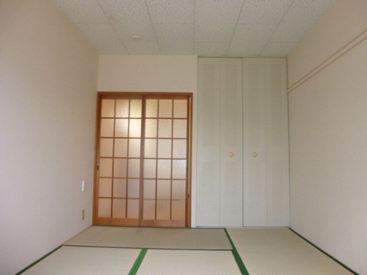 サンシティ城北203の寝室
