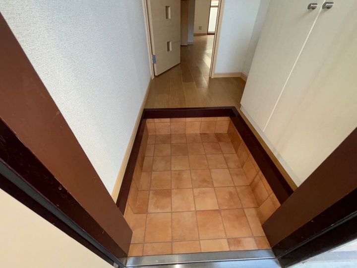 エスポワール新在家の玄関