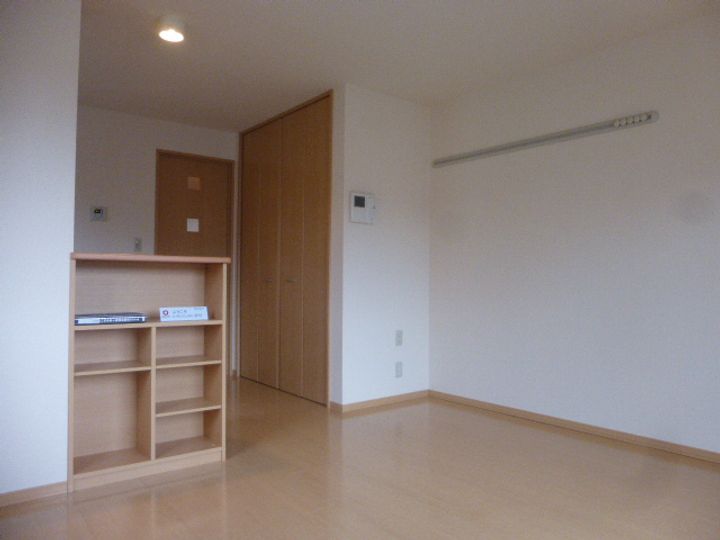 パークハイム参番館B103の居間