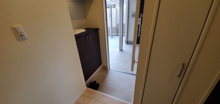 シャーメゾン龍野町の玄関