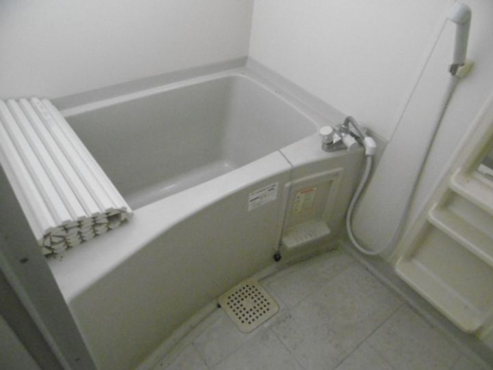 セジュール清水 B棟106の風呂