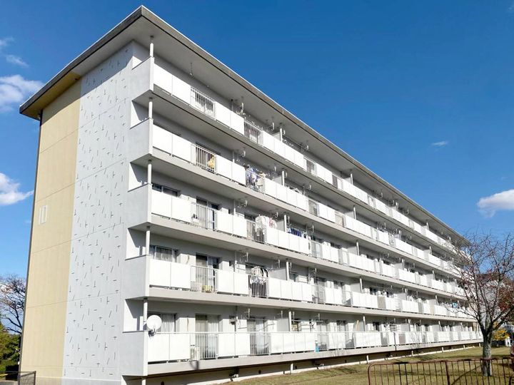 ビレッジハウス志染16-104の外観
