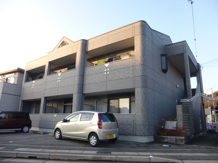 アシュランスの外観