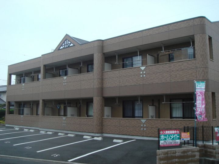 小野ロイヤルハイツの外観