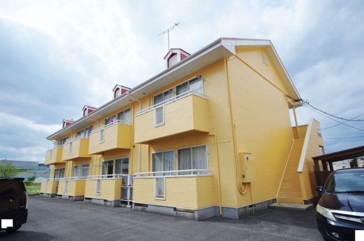 コーポ平山C棟の外観