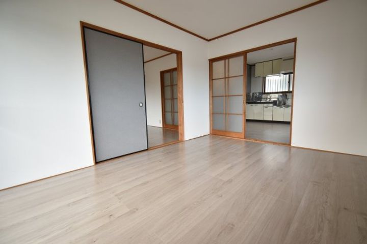 益子ハイツ202の居間