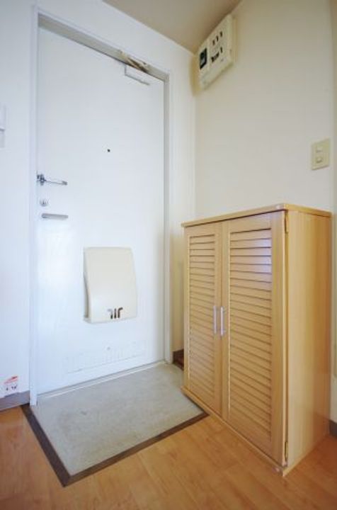 センチュリーコーポ西海屋の玄関