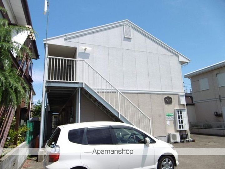 STハイツ遠見塚の外観