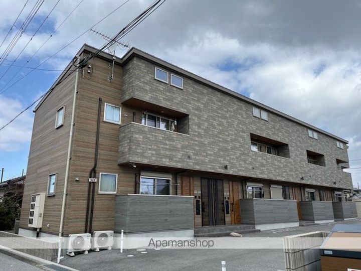 滋賀県長浜市平方町の賃貸アパート105の外観