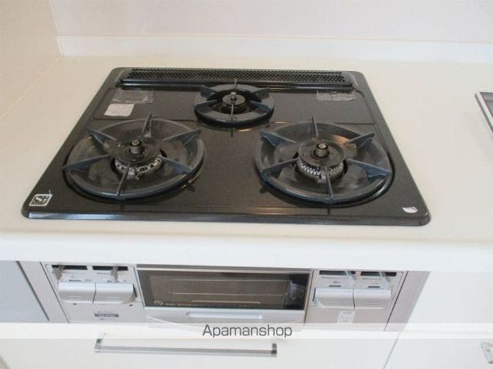 ステータスヒル甲府七番館401号室の内装