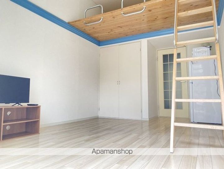 レオパレス八木山東第2102の居間