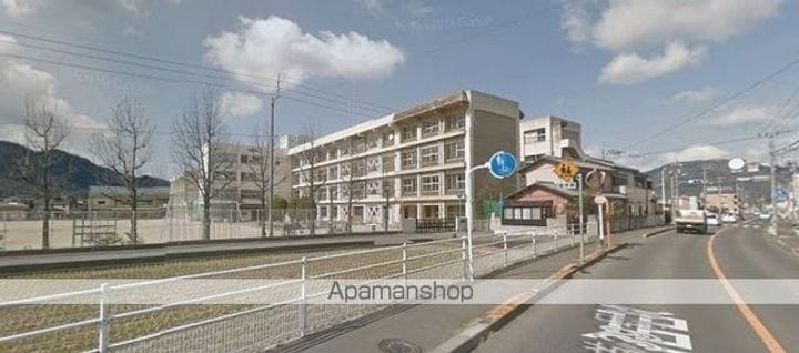 香川県高松市国分寺町福家の賃貸アパートの周辺