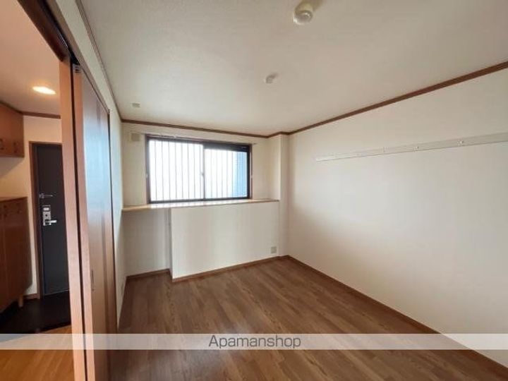 岐阜県本巣郡北方町柱本南2丁目の賃貸マンションの内装