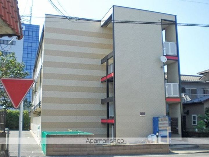 レオパレス渚の外観