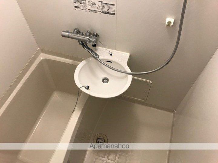 レオパレスロハス A212の風呂