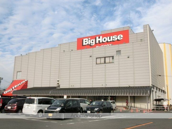 リヴィエール・Rの周辺