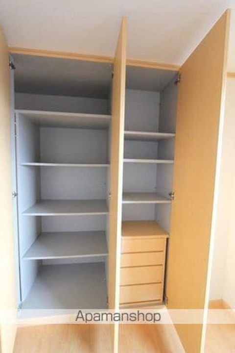 香川県高松市三条町の賃貸マンションの内装