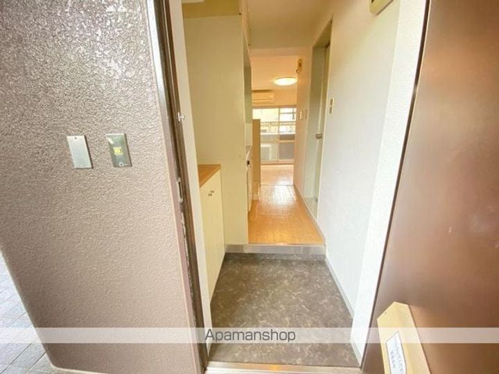 アーバンハイツ紫雲の玄関