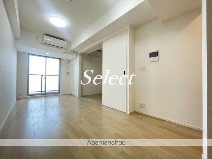 WORVE横浜伊勢佐木町の居間