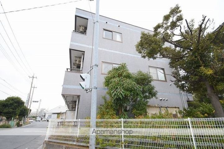 埼玉県八潮市大字大曽根の賃貸マンションの外観