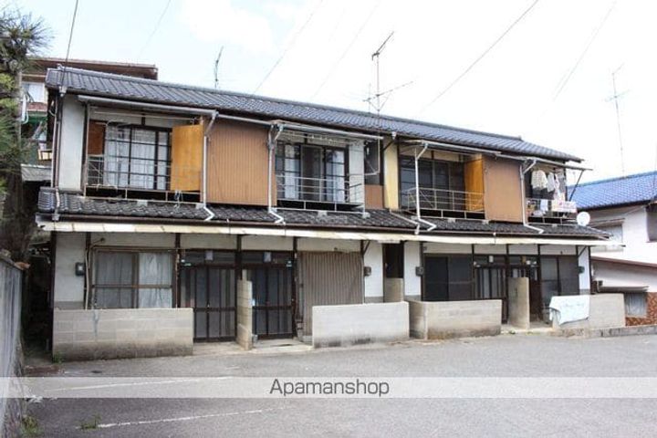 広島県尾道市長江3丁目の賃貸アパートの外観