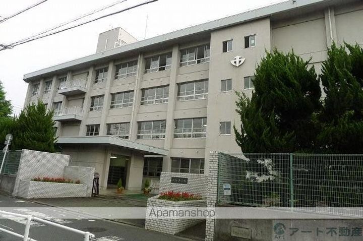 愛媛県松山市石手4丁目の賃貸マンションの周辺