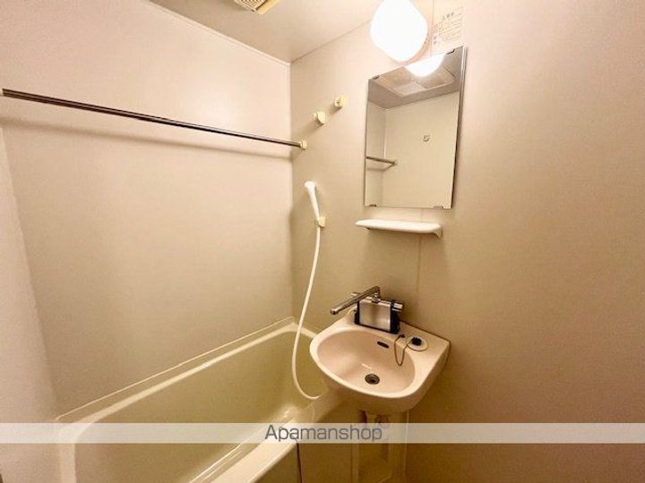 レオパレスラ レザン104の風呂