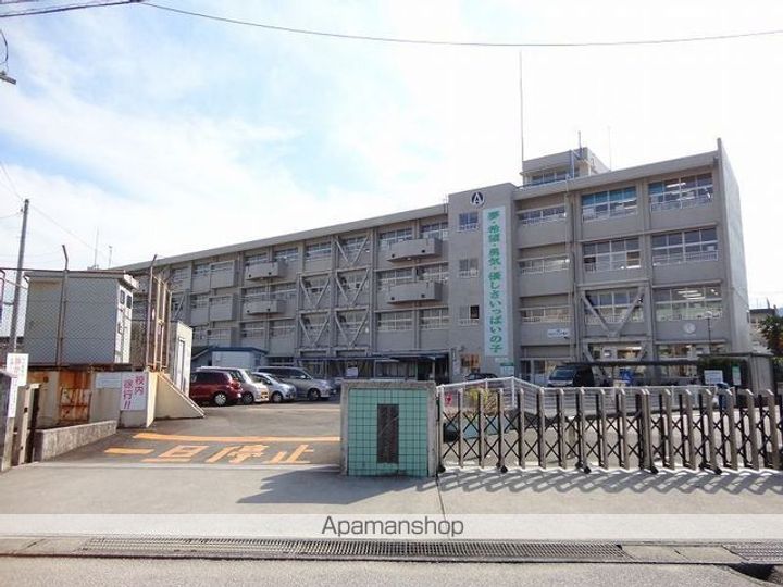 MK ハイツ A棟の周辺