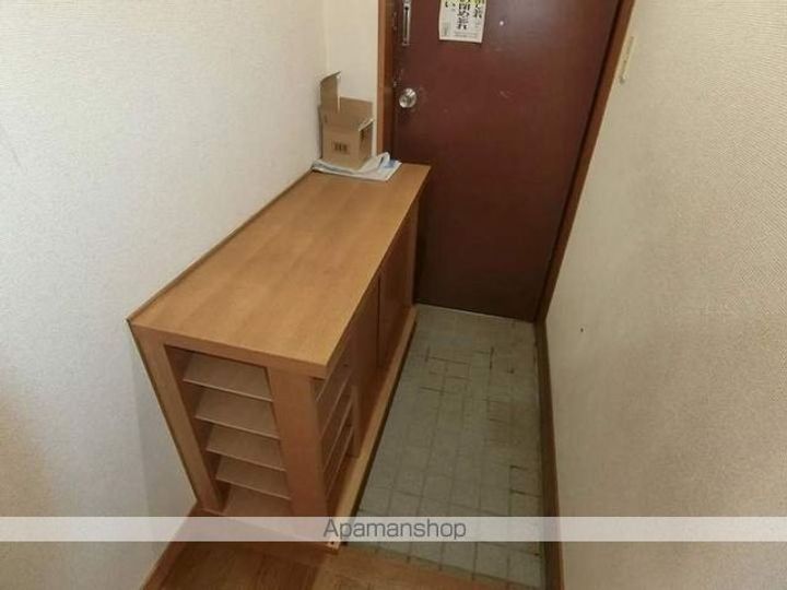 マンション元町の玄関