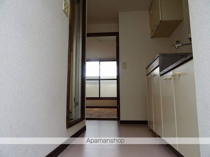 ロフティ栄の玄関