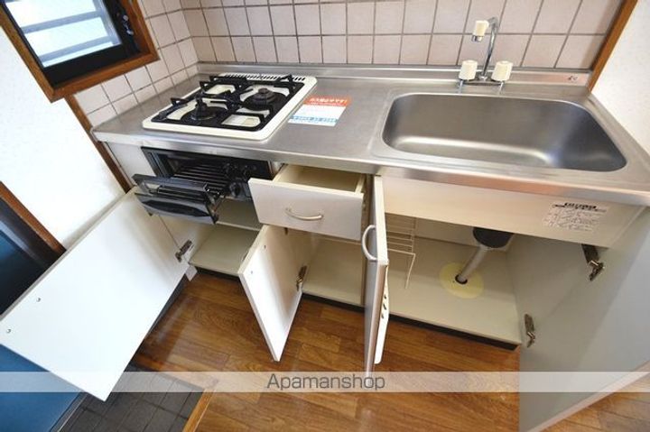 真装マンション202の内装