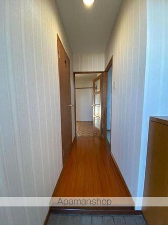 阿部ロイヤルハイツの玄関