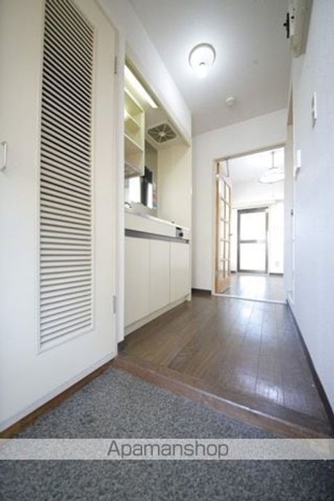 シャトーレ18の玄関