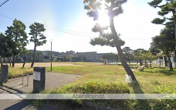 クレスト富浜の周辺